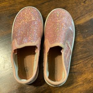 Toddler size 9 slip on casual shoe with pink sparkle